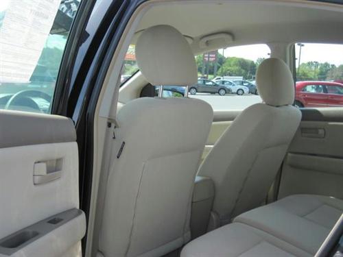 Nissan Sentra 2010 photo 1