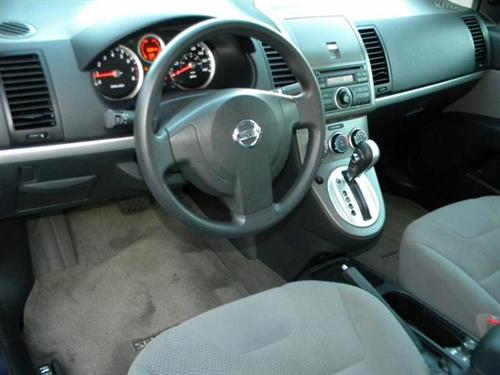 Nissan Sentra 2010 photo 1