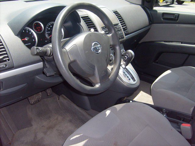 Nissan Sentra 2010 photo 21