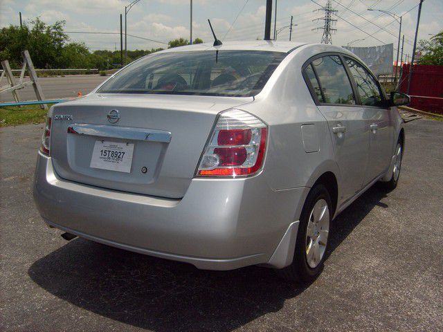 Nissan Sentra 2010 photo 26