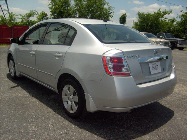 Nissan Sentra 2010 photo 28