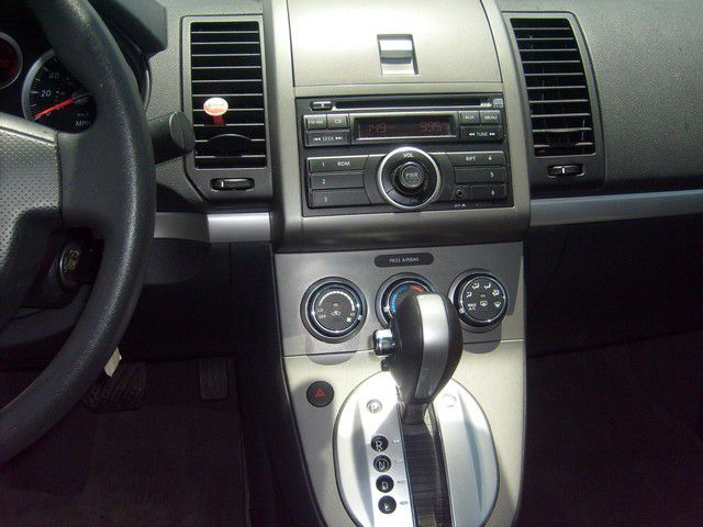 Nissan Sentra 2010 photo 32