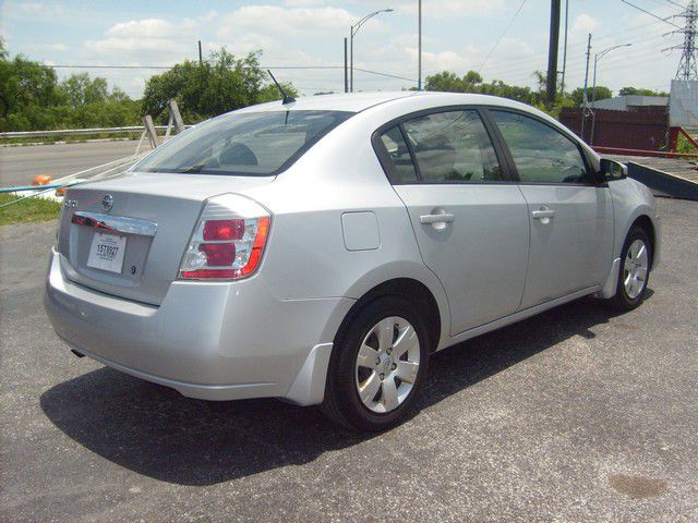 Nissan Sentra 2010 photo 35