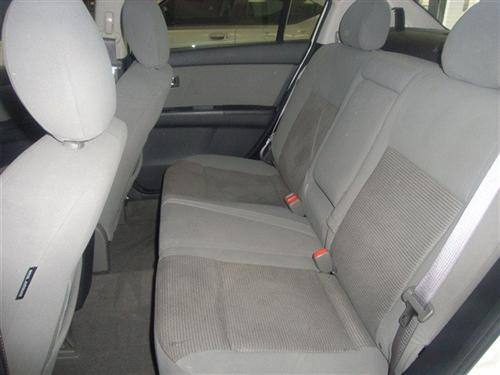 Nissan Sentra 2010 photo 4