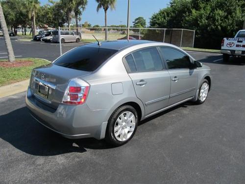 Nissan Sentra 2010 photo 1