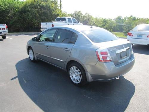 Nissan Sentra 2010 photo 2
