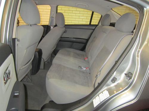 Nissan Sentra 2010 photo 1