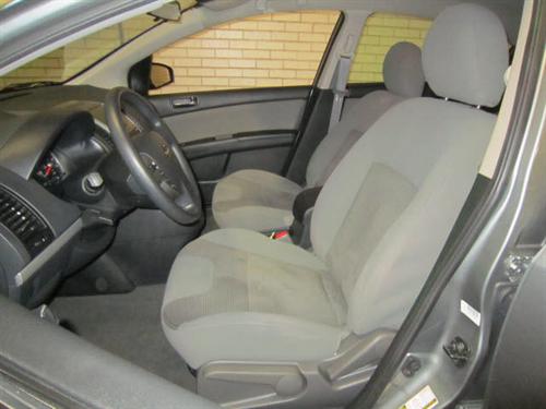 Nissan Sentra 2010 photo 2