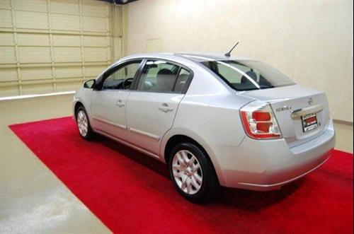 Nissan Sentra 2010 photo 2