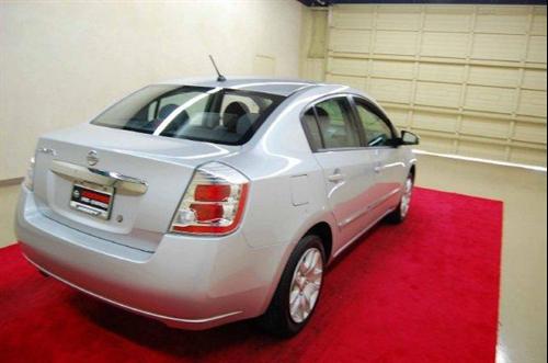 Nissan Sentra 2010 photo 4