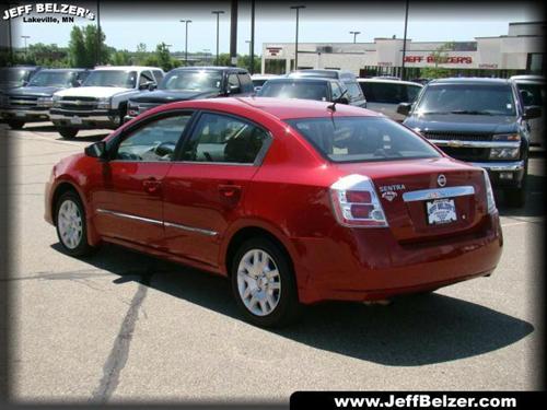 Nissan Sentra 2010 photo 1