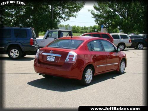 Nissan Sentra 2010 photo 2