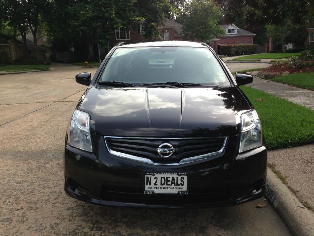 Nissan Sentra 2010 photo 1