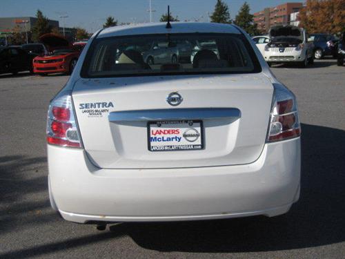 Nissan Sentra 2010 photo 4