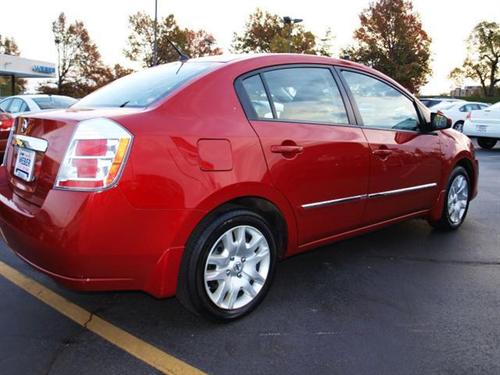 Nissan Sentra 2010 photo 1