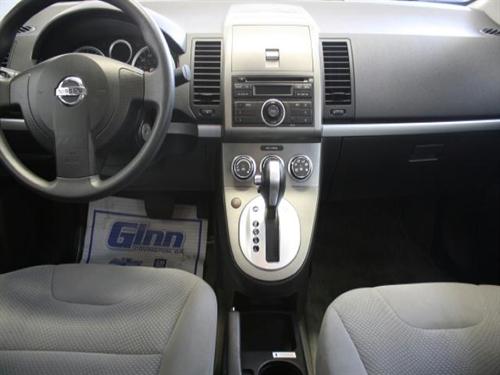 Nissan Sentra 2010 photo 2