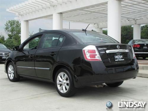 Nissan Sentra 2010 photo 2