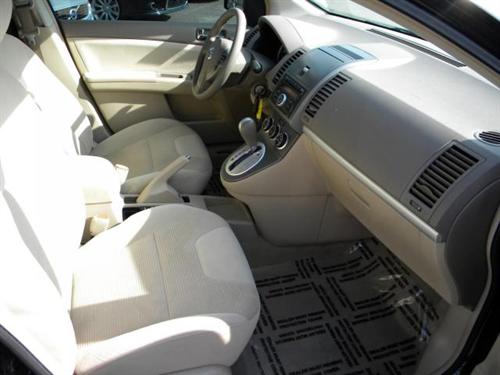 Nissan Sentra 2010 photo 3
