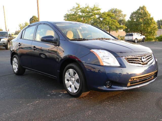 Nissan Sentra 2010 photo 2