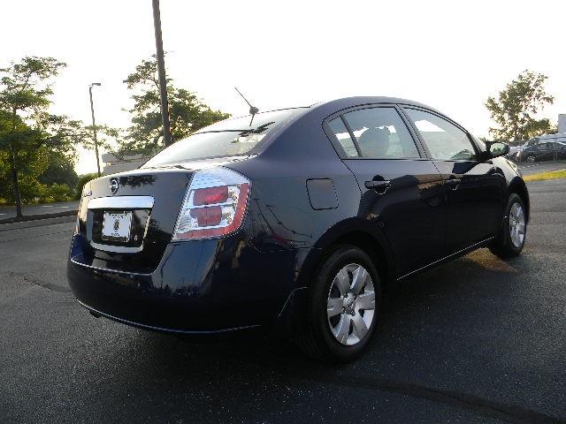 Nissan Sentra 2010 photo 3