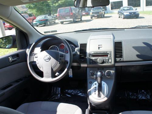 Nissan Sentra 2010 photo 4
