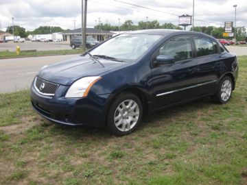 Nissan Sentra 2010 photo 2
