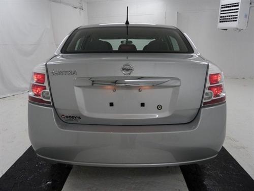 Nissan Sentra 2010 photo 2