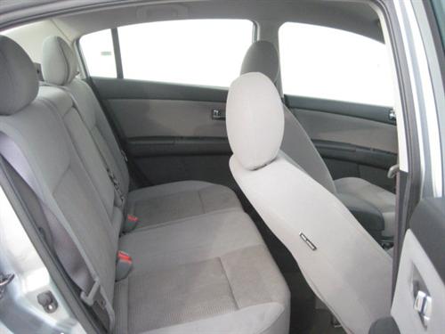 Nissan Sentra 2010 photo 2