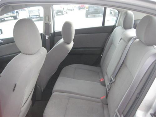 Nissan Sentra 2010 photo 4