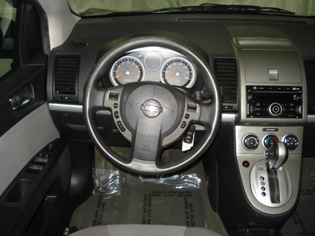 Nissan Sentra 2010 photo 4