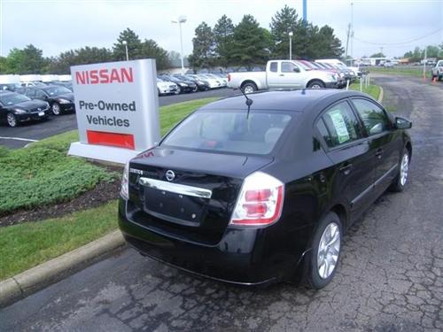 Nissan Sentra 2010 photo 2