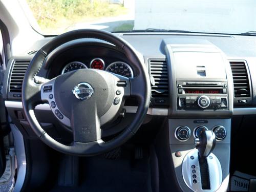 Nissan Sentra 2010 photo 1
