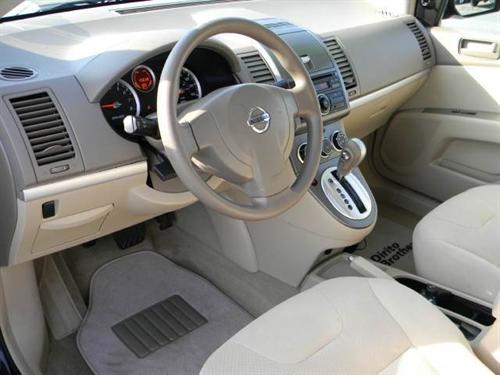 Nissan Sentra 2010 photo 1