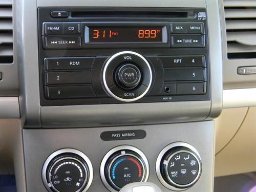 Nissan Sentra 2010 photo 2