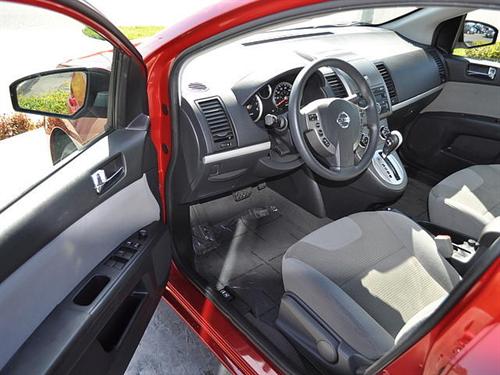 Nissan Sentra 2010 photo 3