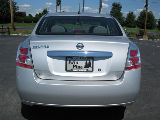 Nissan Sentra 2010 photo 3
