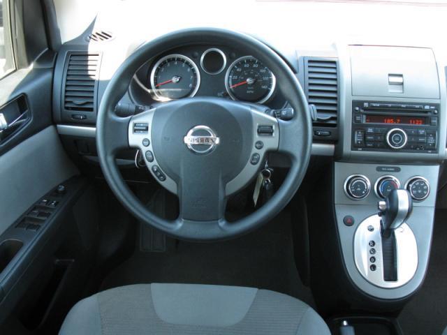 Nissan Sentra 2010 photo 5