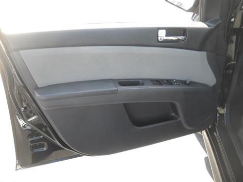 Nissan Sentra 2010 photo 2