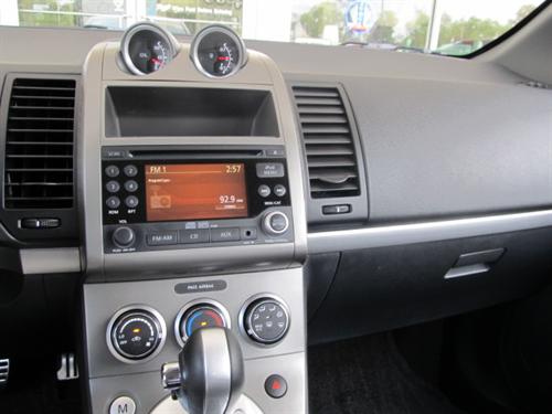 Nissan Sentra 2010 photo 1