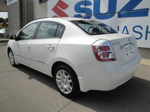 Nissan Sentra 2010 photo 1