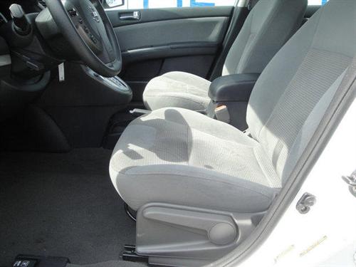 Nissan Sentra 2010 photo 4