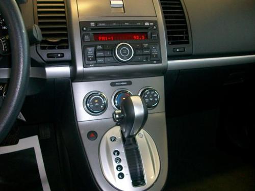 Nissan Sentra 2010 photo 3