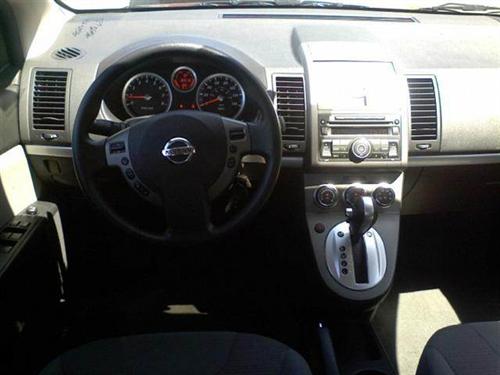 Nissan Sentra 2010 photo 4