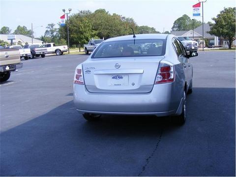 Nissan Sentra 2010 photo 1