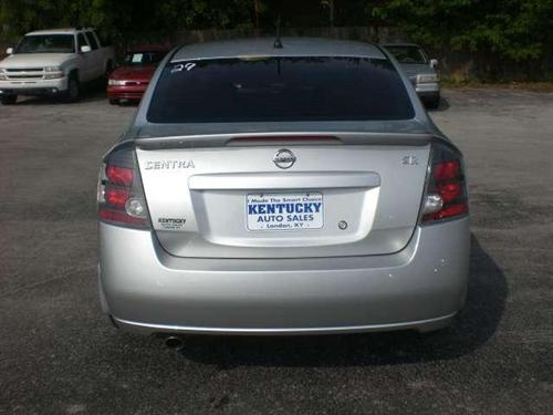 Nissan Sentra 2010 photo 1