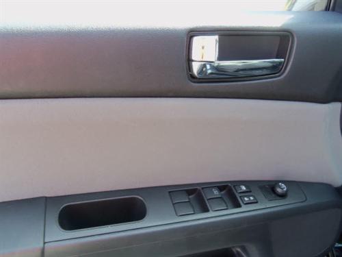 Nissan Sentra 2010 photo 4