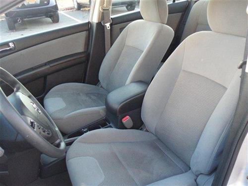 Nissan Sentra 2010 photo 4