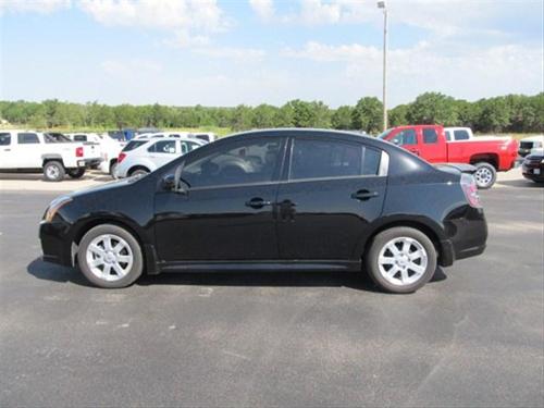 Nissan Sentra 2010 photo 1
