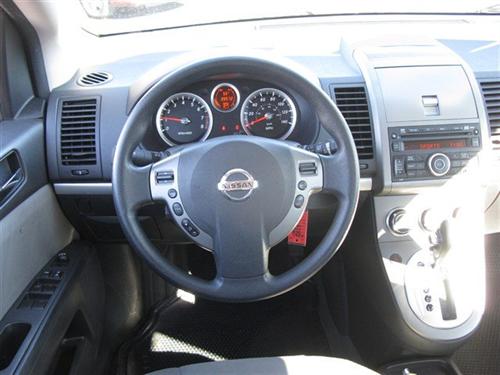 Nissan Sentra 2010 photo 4