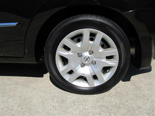 Nissan Sentra 2010 photo 3